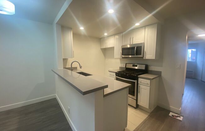 1 bed, 1 bath, 700 sqft, $1,723, Unit 110