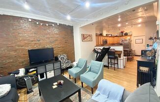 4 beds, 2 baths, 2,000 sqft, $2,200, Unit Front / A