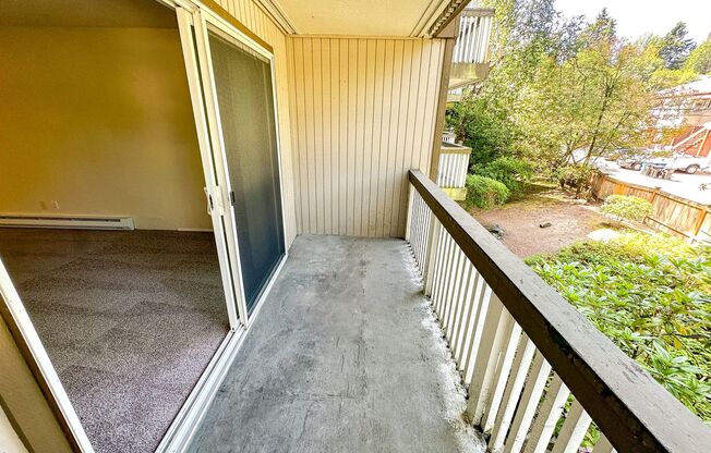 2 beds, 1 bath, 834 sqft, $1,895, Unit 205