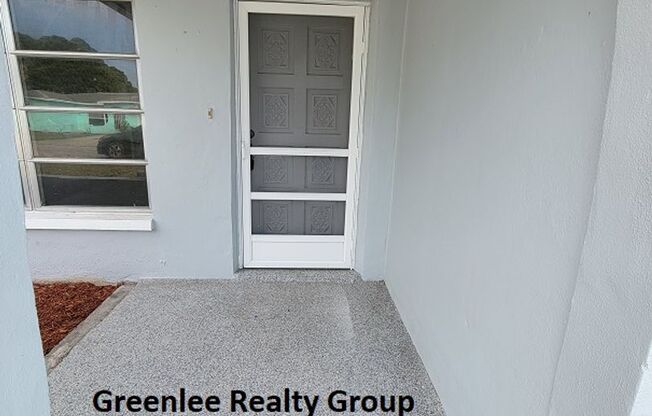 3 Bedroom/1.5 Bathroom Pool Home in Port Richey!