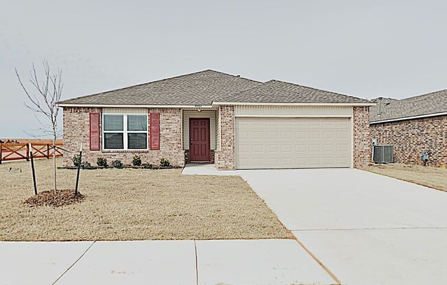 Very Nice 3 Bedroom 2 Bath Home in Yukon Schools