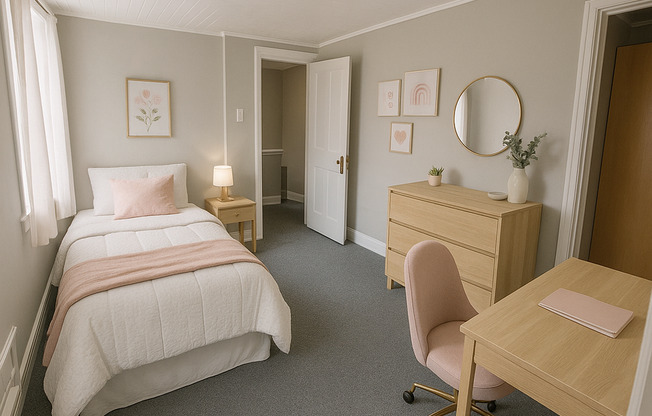 Huge 5 bedroom by UC, $640 pp/$3200 per month