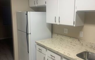 1 bed, 1 bath, $1,800, Unit B