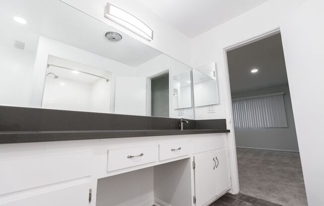3 beds, 2 baths, 1,300 sqft, $3,698, Unit 202