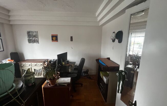 2 beds, 1 bath, $1,375, Unit 510
