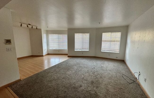 260 - 1317 Russell Way