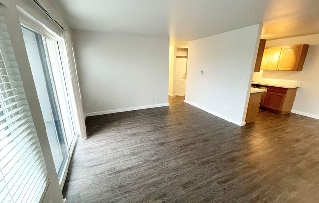 1 bed, 1 bath, 800 sqft, $1,995, Unit 3520 - 102