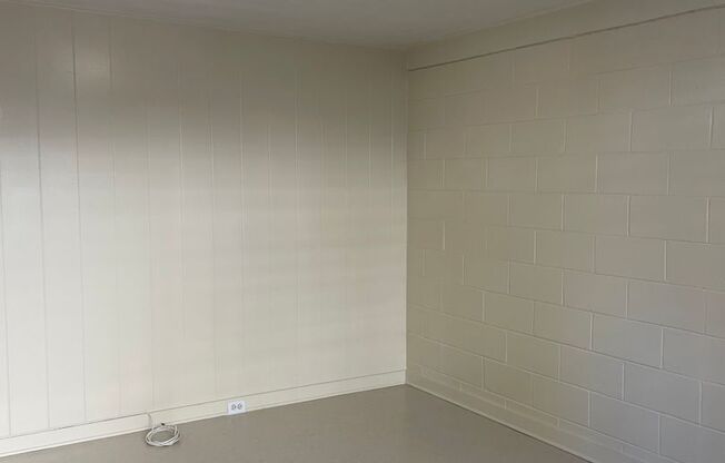 Makiki - Matlock Ave - 1 Bdrm/1 Bath/2 Prkg - $1500