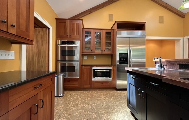 6348 SHARON HLS RD