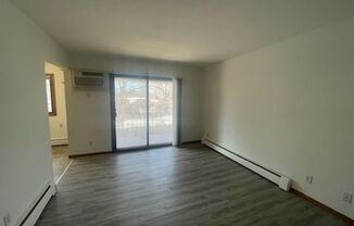 2 beds, 1 bath, 900 sqft, $1,099, Unit Unit 302