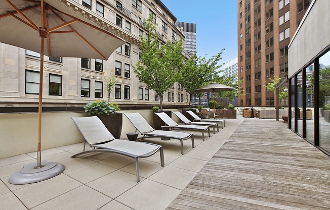 Studio, 1 bath, 367 sqft, $3,300, Unit 606