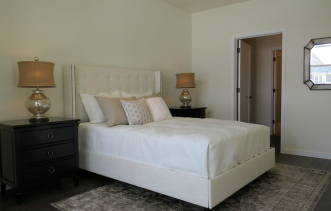 1 bed, 1 bath, 809 sqft, $1,765, Unit 214