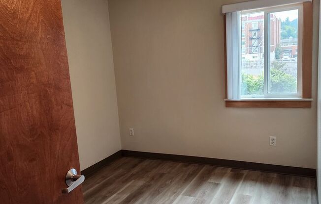 1 bed, 1 bath, 464 sqft, $1,210, Unit 605