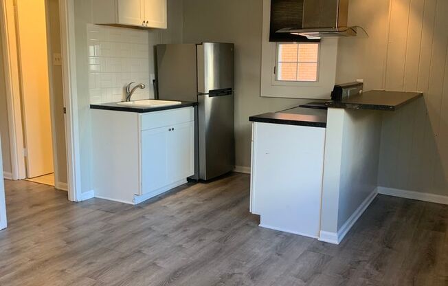 1 bed, 1 bath, 700 sqft, $775, Unit 3