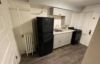 Studio, 1 bath, 392 sqft, $875, Unit 13