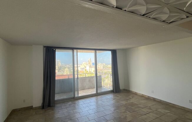 1 bed, 1 bath, $1,650, Unit UNIT UPPER BROADWAY 905