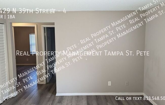 8429 N 39 ST