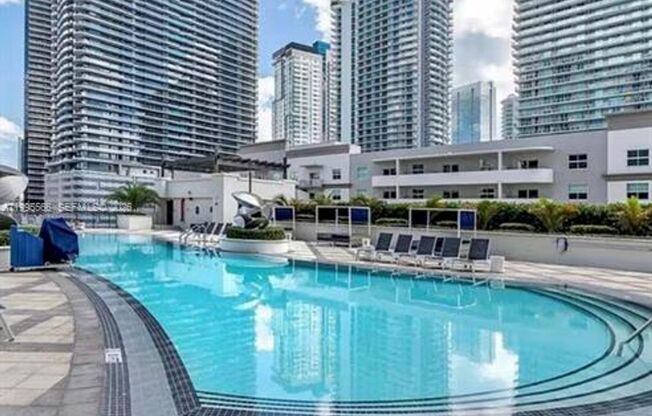 2 beds, 2 baths, 1,096 sqft, $4,550, Unit 999 SW 1st Ave # 1807
