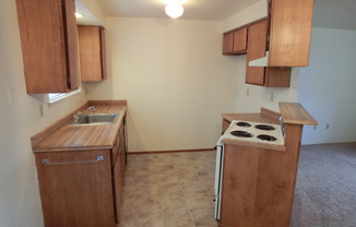 2 beds, 1 bath, $1,200, Unit # P275