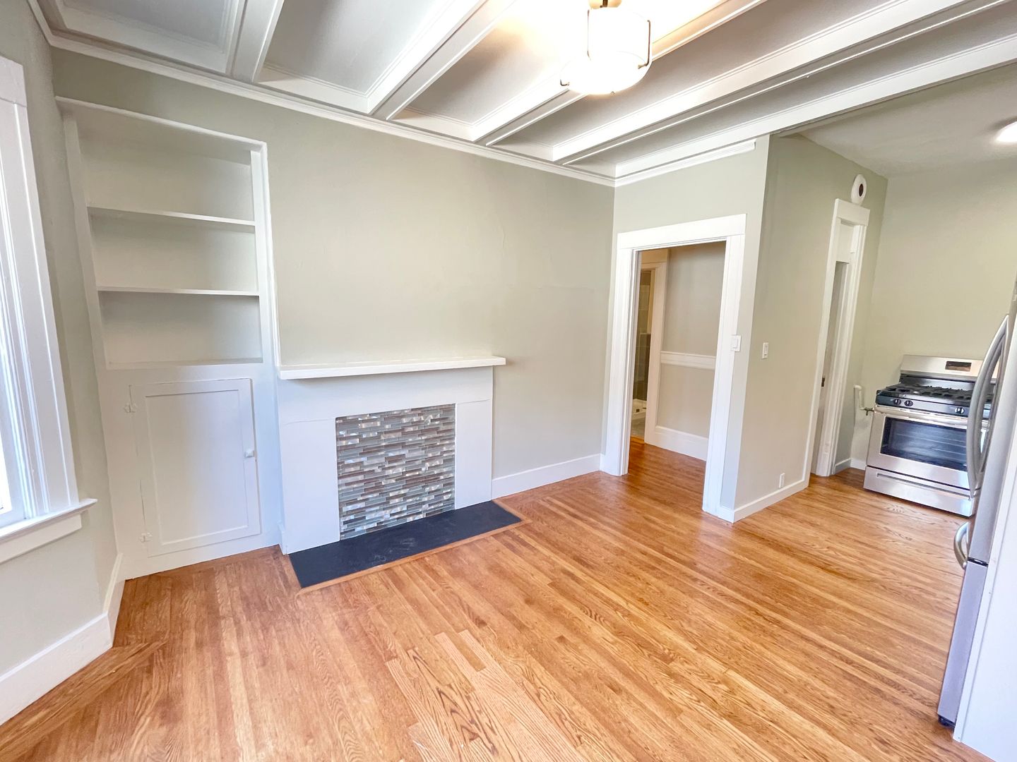 105 (1732 Washington)