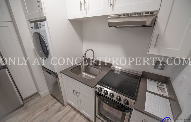 Studio, 1 bath, 208 sqft, $1,075, Unit 2G