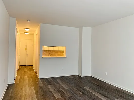 Studio, 1 bath, $3,685, Unit 5-M