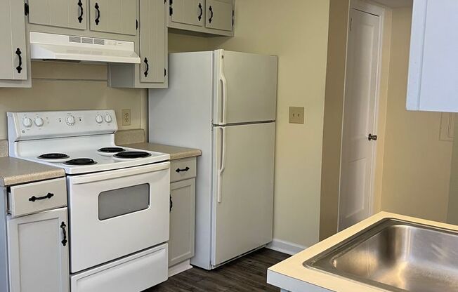 1 bed, 1 bath, $1,195, Unit 832-11