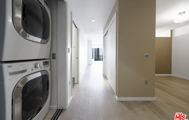 2 beds, 2 baths, 1,140 sqft, $4,500, Unit 1406