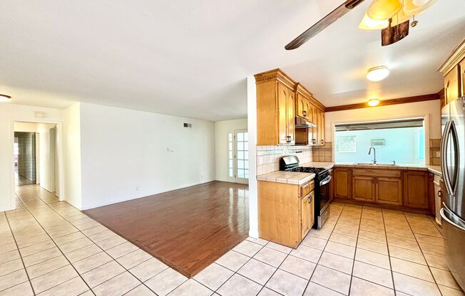 Oxnard | College Estates | 4 Bed + 2.5 Bath | 1004 Denver