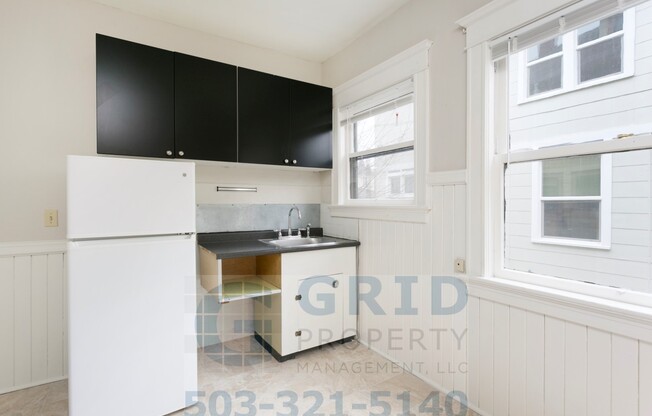 Studio, 1 bath, $995, Unit 10