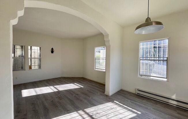 1 bed, 1 bath, 720 sqft, $1,695, Unit 11