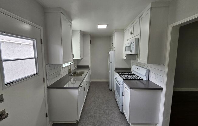 1 bed, 1 bath, 400 sqft, $2,200, Unit #1202D