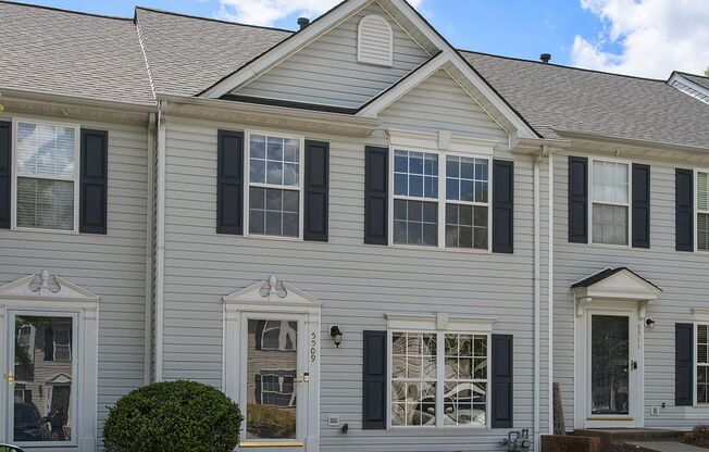 NEWLY RENOVATED TOWNHOME IN HENRICO OFF STAPLES MILL