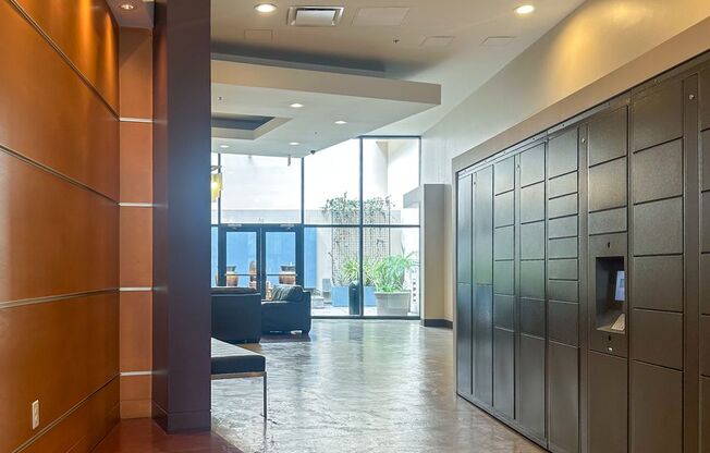 Modern 2 Bed/ 2 Bath Condo in the Heart of the Gaslamp! Furnished or Unfurnished