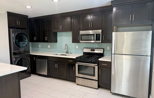 Luxury 2BD Wilson Court! AC! PARKING! Living in the Heart of Normal Heights!