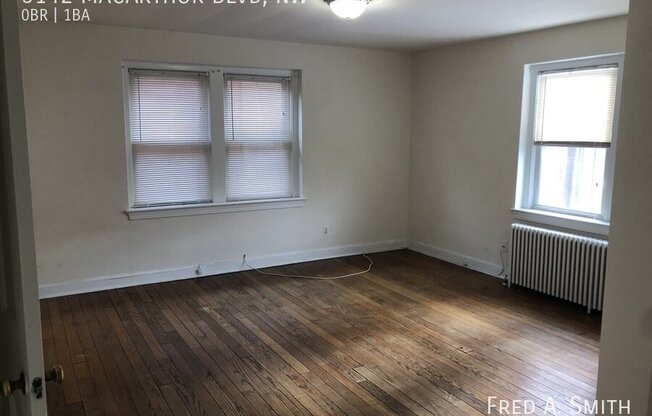 5142 MacArthur Blvd, NW