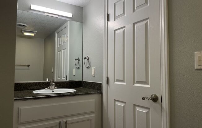 2 beds, 2 baths, 912 sqft, $2,950, Unit 0105