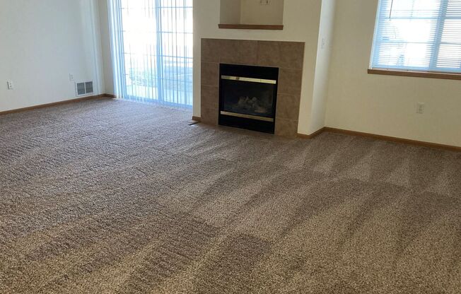 1 bed, 2 baths, 1,036 sqft, $1,099.99, Unit 745-115