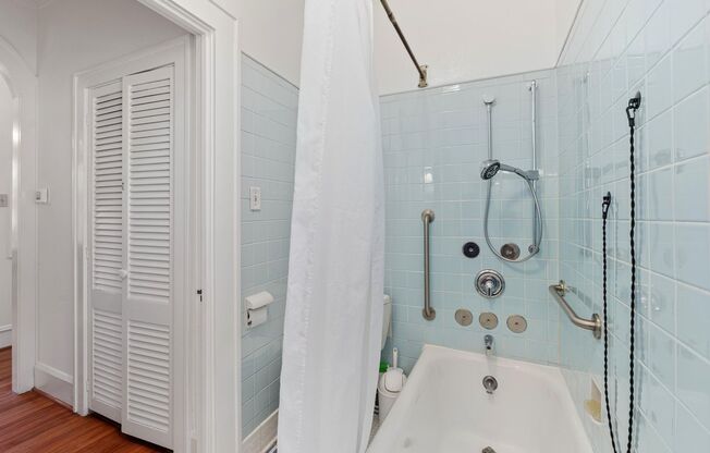 Architectural Beauty in Aldridge Place – Furnished & Full of Charm