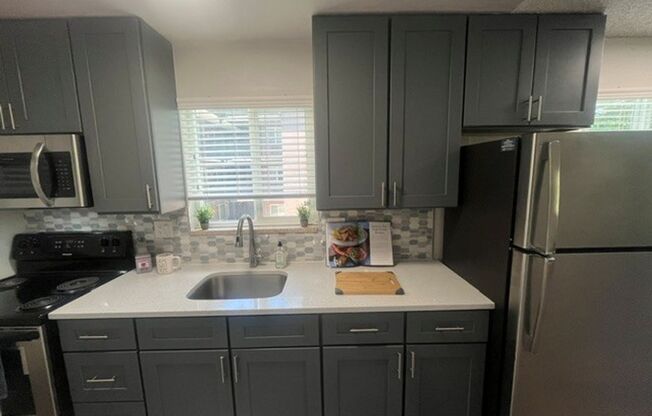 2 beds, 1 bath, 725 sqft, $1,610, Unit 401