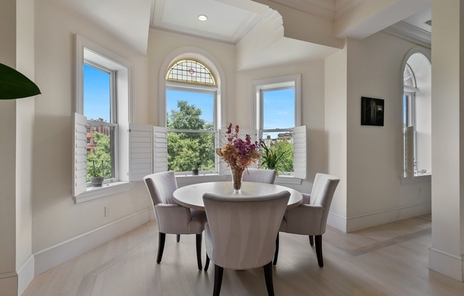 294 COMMONWEALTH AVE PATH