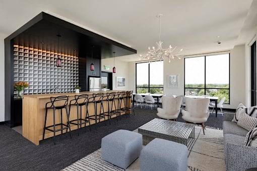 Lyndy Apartments
