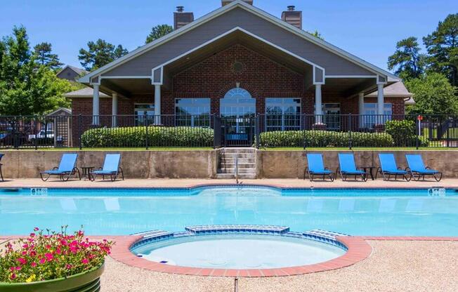 Swimming pool at Summer Brook apartments