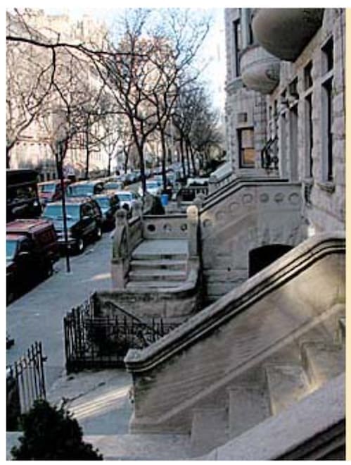 62 W 87 ST