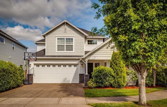 4 beds, 2.5 baths, $3,295