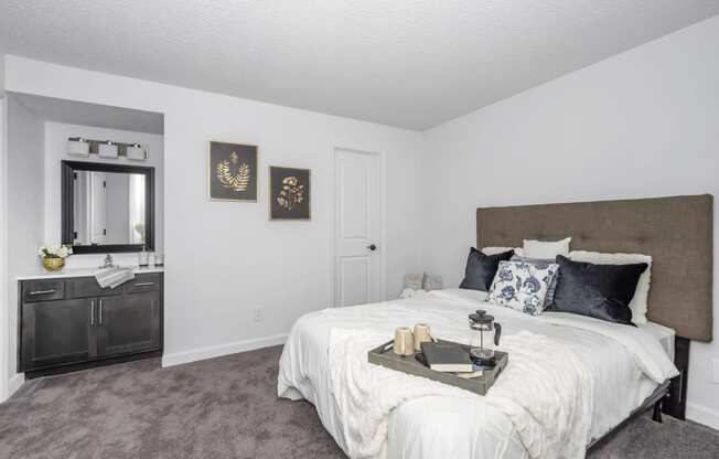 Lavish Bedroom at Timber Glen Apartments, Batavia