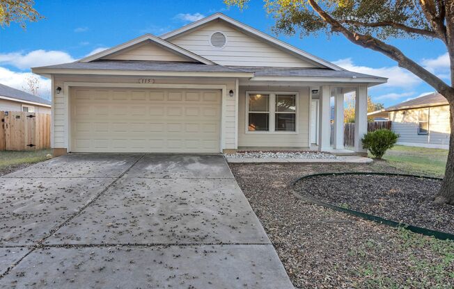 Charming 3 Bed, 2 Bath House with Serene Yard