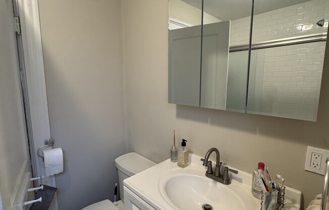 6 CRAIGIE CIR