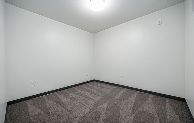 3 beds, 2 baths, 1,378 sqft, $2,350, Unit 805