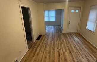 3 beds, 1 bath, $1,300